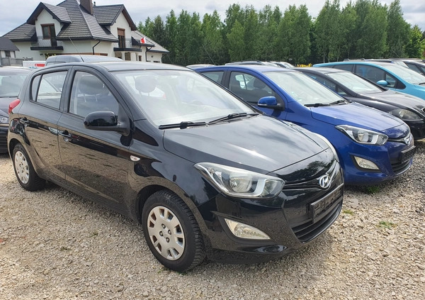 Hyundai i20 cena 18800 przebieg: 80457, rok produkcji 2013 z Opoczno małe 326